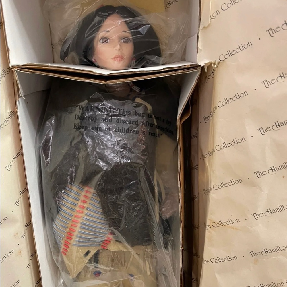 Hamilton collection pine leaf doll